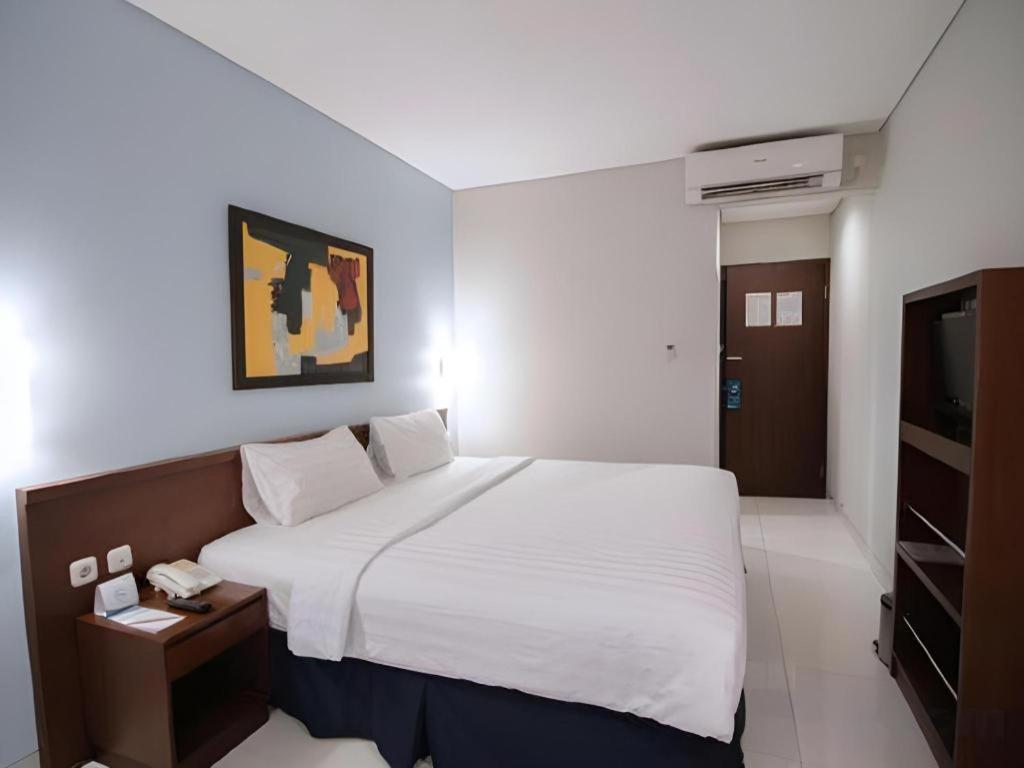 Sofyan Hotel Soepomo Giacarta Esterno foto