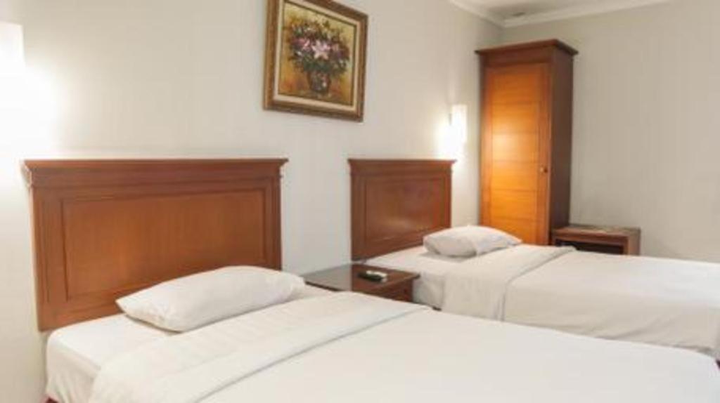 Sofyan Hotel Soepomo Giacarta Esterno foto